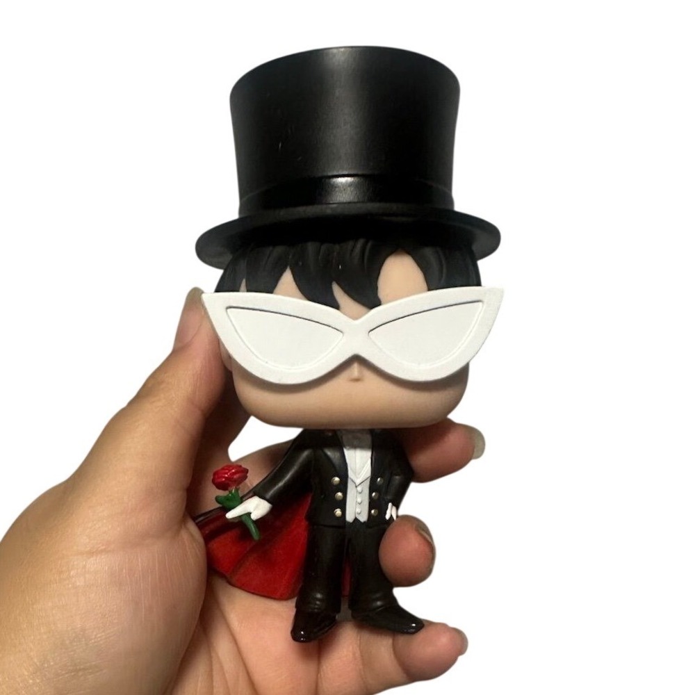Funko Pop Animation Sailor Moon Tuxedo Mask Vinyl Figure Mamoru Chiba OOB